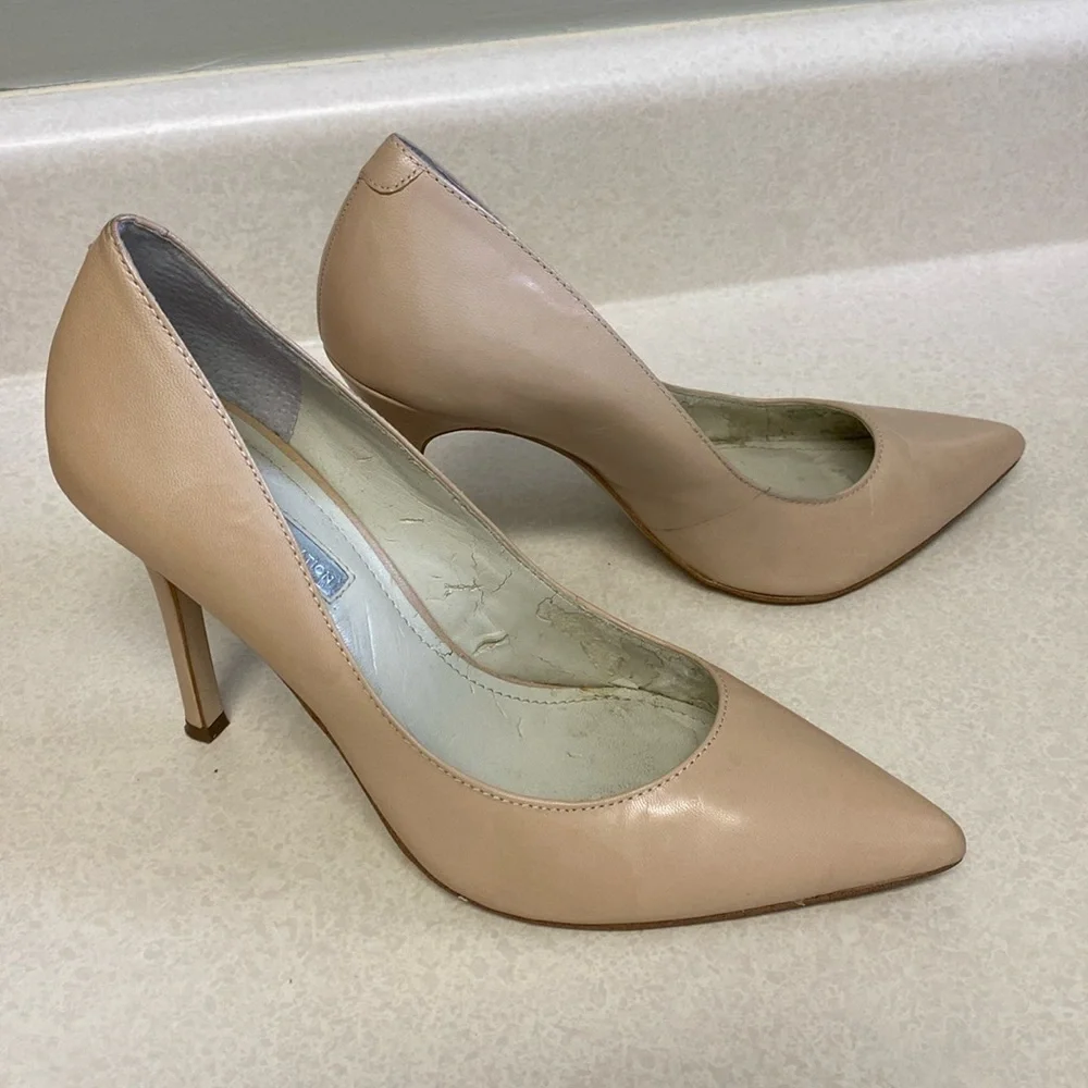 BCBG pumps